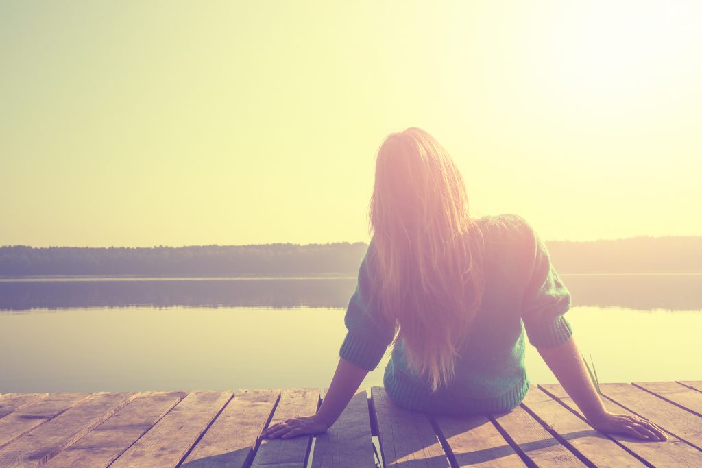 reflection relax relaxation women life sun retro lake vintage photo sunrise sunset beam morning